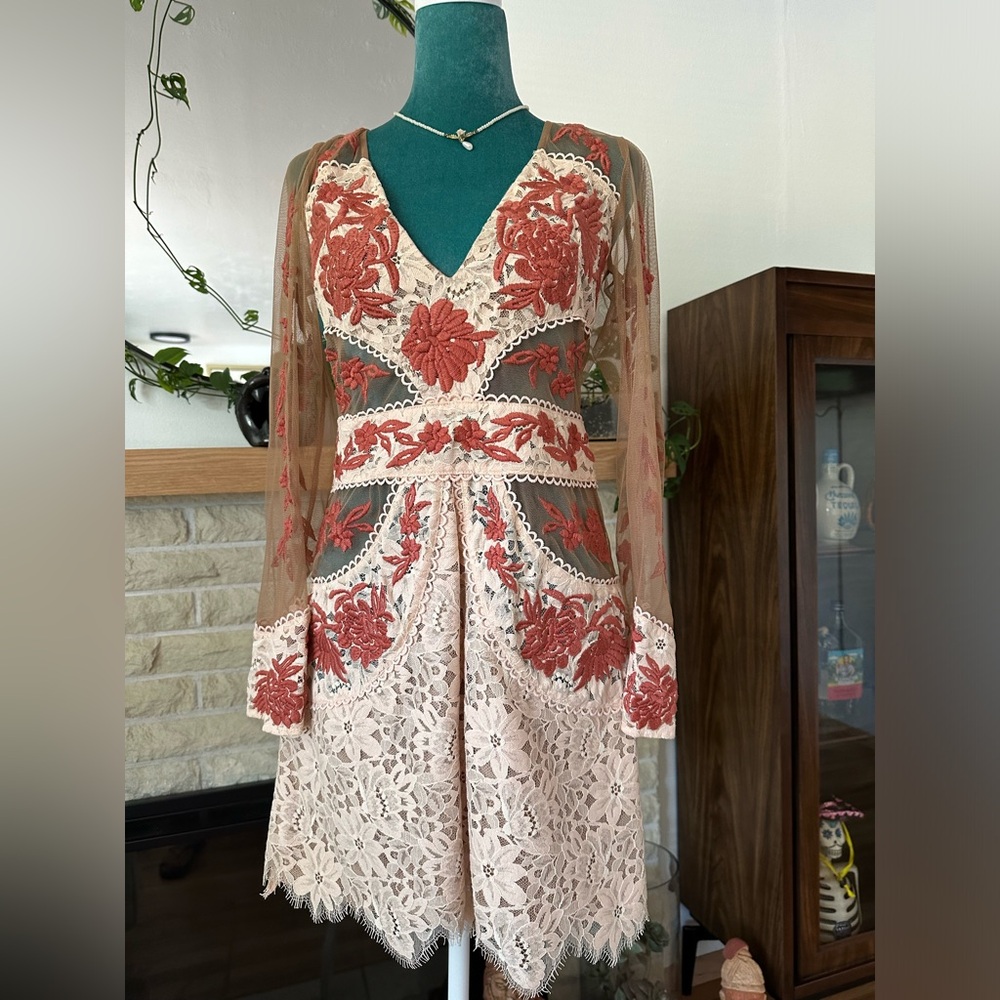 Lace mini dress For Love Lemons
